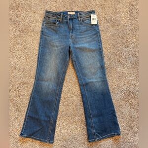 NWT Kut from the cloth Kelsey high waisted fab ab ankle flare. Size 6.